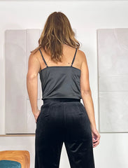 XS