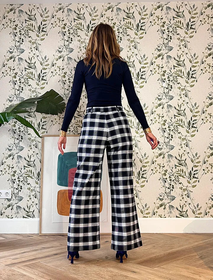 XS