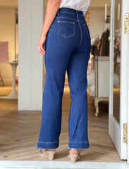 XS